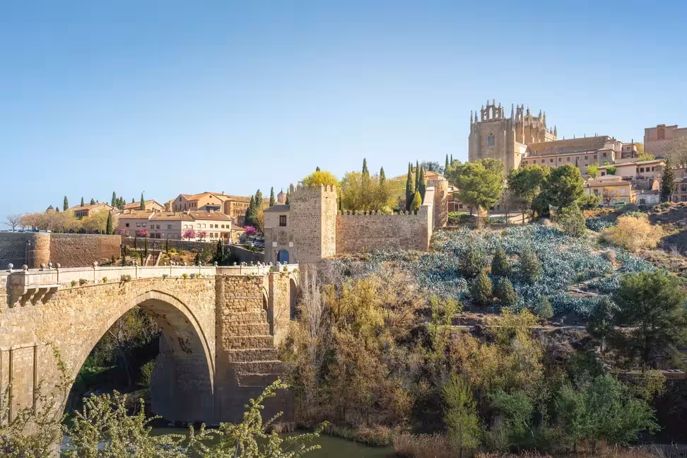 Le pont San Martín et sa tour-porte, à Tolède