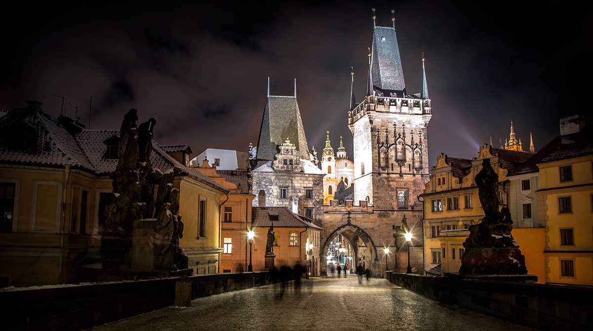 Prague's Old Town, a UNESCO World Heritage site, features cobblestone streets, the iconic Astronomical Clock on Old Town Square, and colorful Baroque buildings, showcasing the city's rich history and architectural beauty.