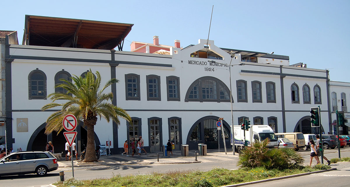 The Mercado Municipal de Lagos, a vibrant hub of local life, offers a diverse array of fresh seafood, regional produce, and traditional Portuguese products, providing visitors with an authentic glimpse into the Algarve's culinary and cultural heritage.