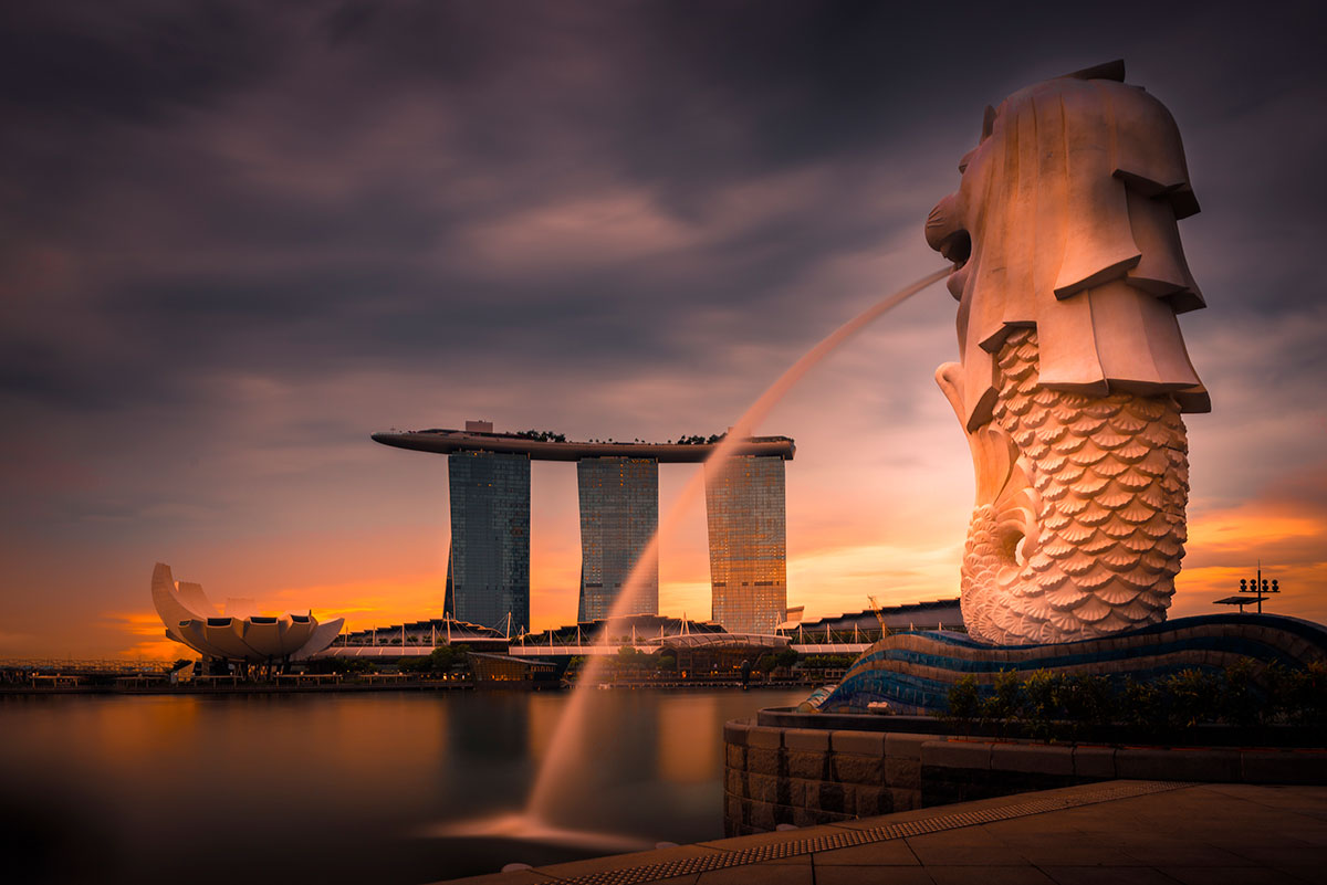 Singapore is a dynamic city-state, a captivating blend of futuristic marvels and rich cultural heritage, where diverse traditions, world-class cuisine, and lush green spaces converge to create an unforgettable travel experience.