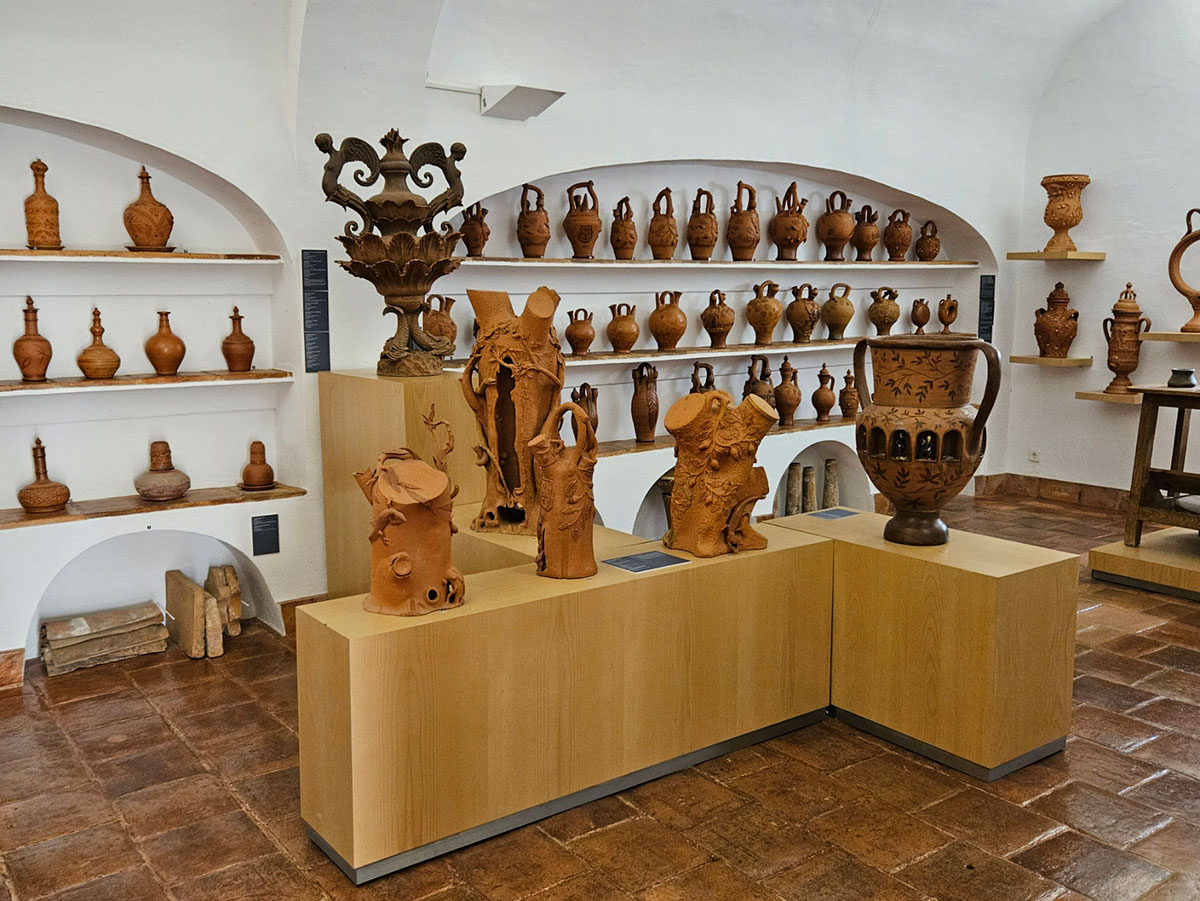 Artisan crafting traditional pottery in Estremoz.