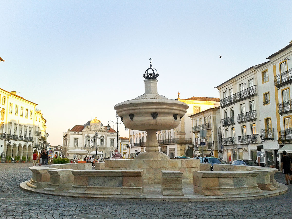 Giraldo Square bustling with locals and tourists