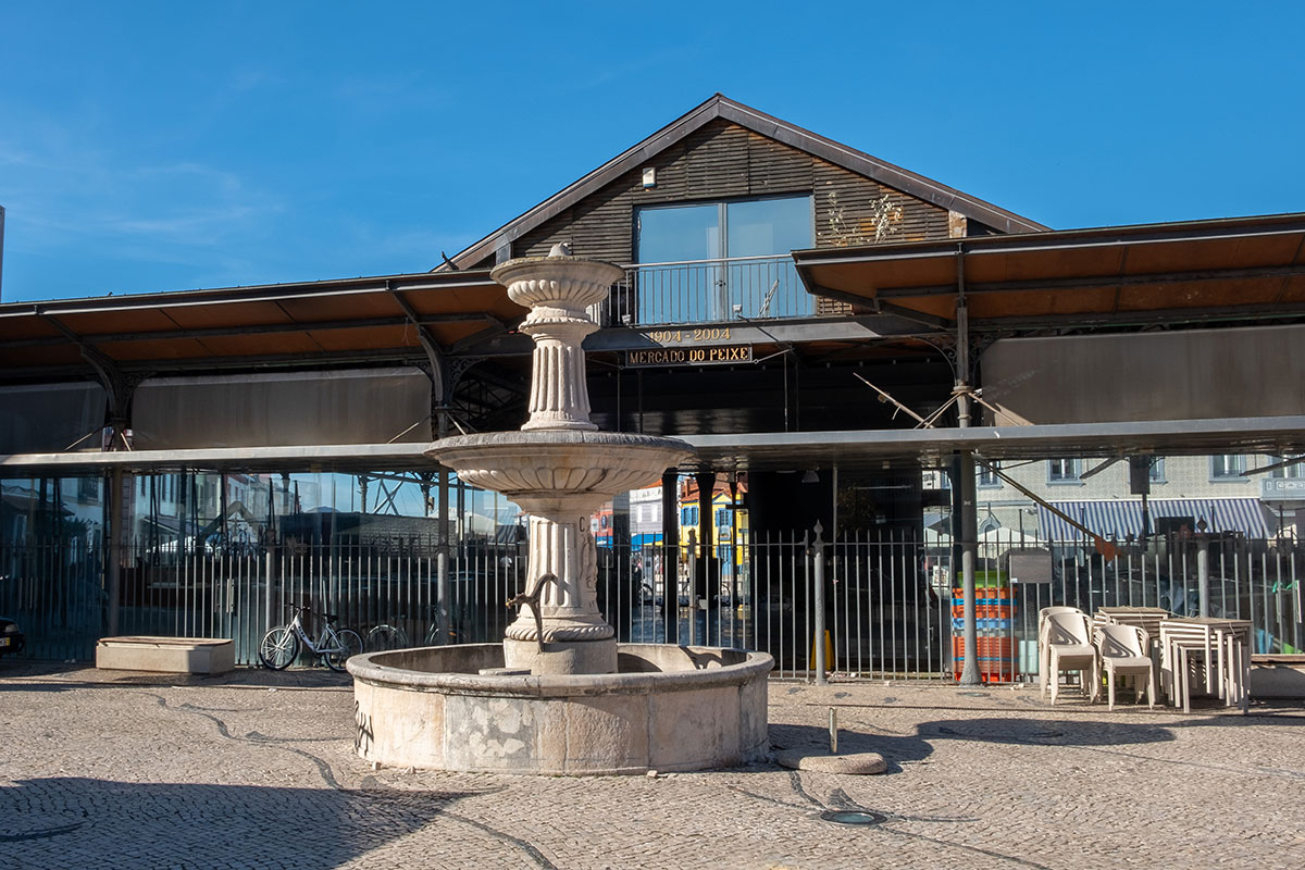Exterior view of the bustling Aveiro Fish Market in the historic Beira Mar district.