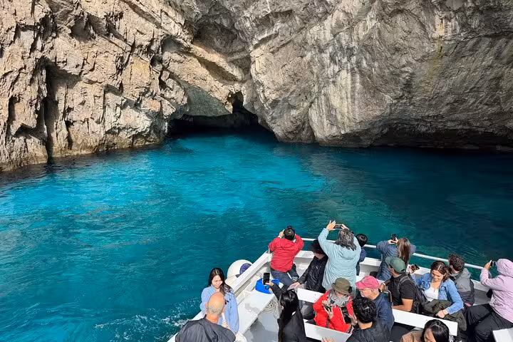 Full-Day Boat Tour of Capri & Faraglioni from Sorrento