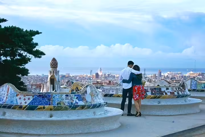 Private Photo Tour in Barcelona with Personal Photographer