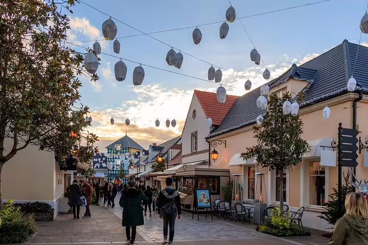 La Vallee Village Shopping Tour with Private Photographer Paris