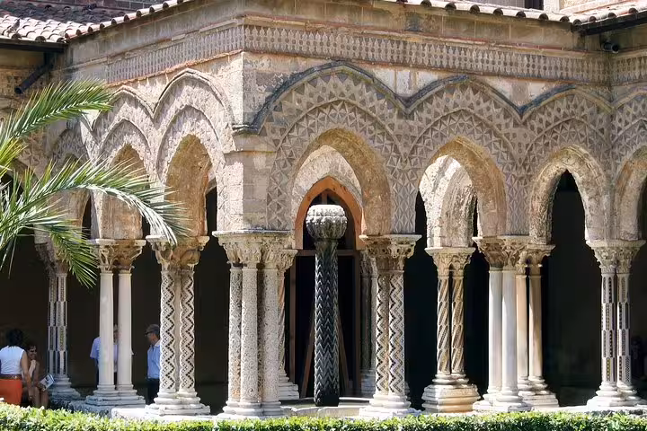 Visite privée d'une journée complète : Monreale & Mondello au départ de Palerme