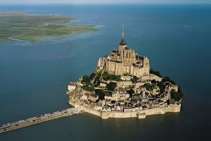 Tour guidato privato di Mont Saint-Michel da Parigi