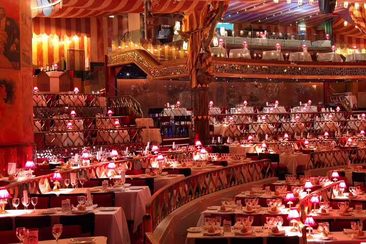 Tour panoramico di Parigi di 8 ore: Montmartre, Moulin Rouge e Le Marais