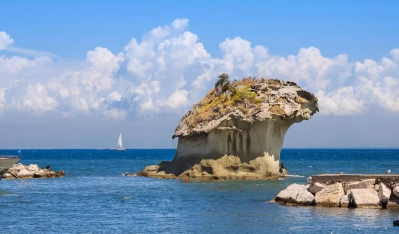 Excursion d'une journée à Ischia en hydrofoil depuis Naples aller-retour