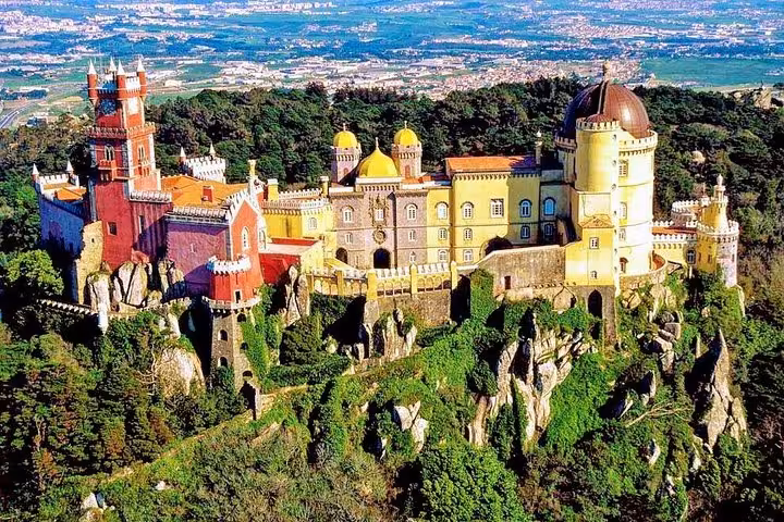 Private Tour: Pena Palace, Sintra, Cabo da Roca & Cascais