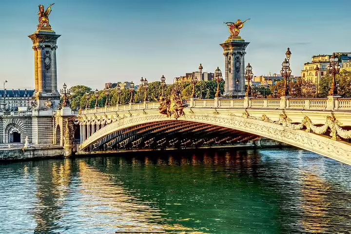 Paris Self-Guided Murder Mystery Tour: The Seine Death Case