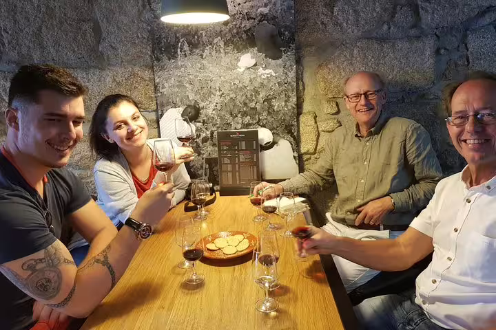Porto Wine Tasting Walking Tour: 3 Wine Houses & 10 Wines