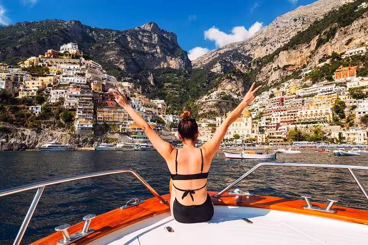 Excursion en bateau privé : de Sorrente à la Côte Amalfitaine et Positano