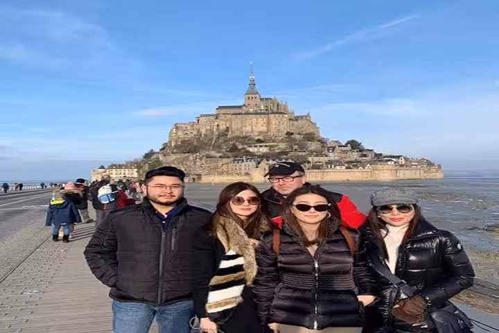 Escursione privata guidata di un'intera giornata a Mont Saint-Michel con partenza da Saint-Malo.