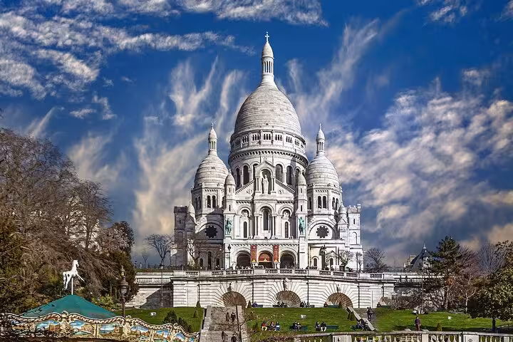 Tour privato di Montmartre, del Quartiere Latino e pranzo francese.